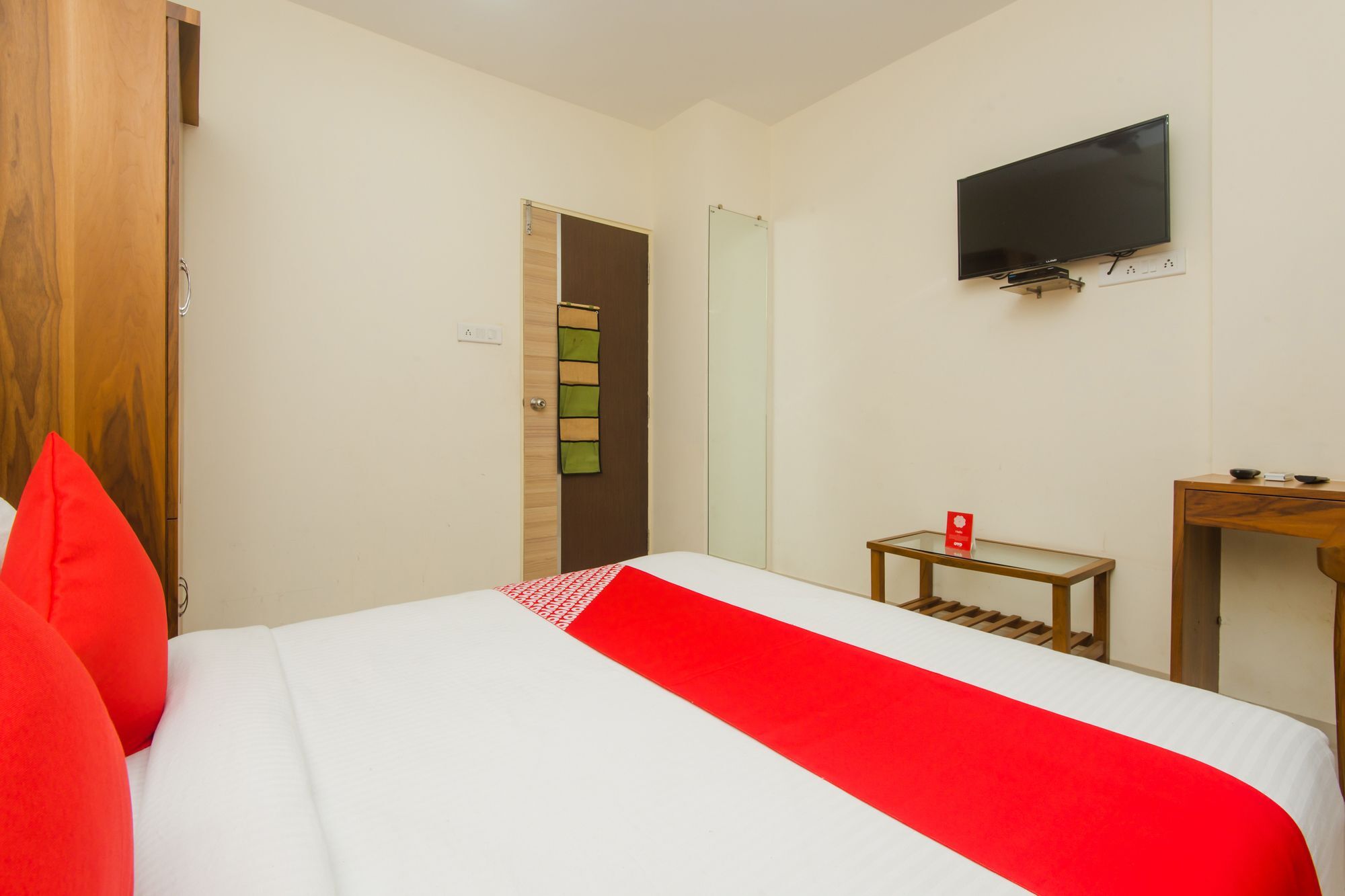 Oyo 11441 Hotel Blue Bells Residency Bombaj Exteriér fotografie