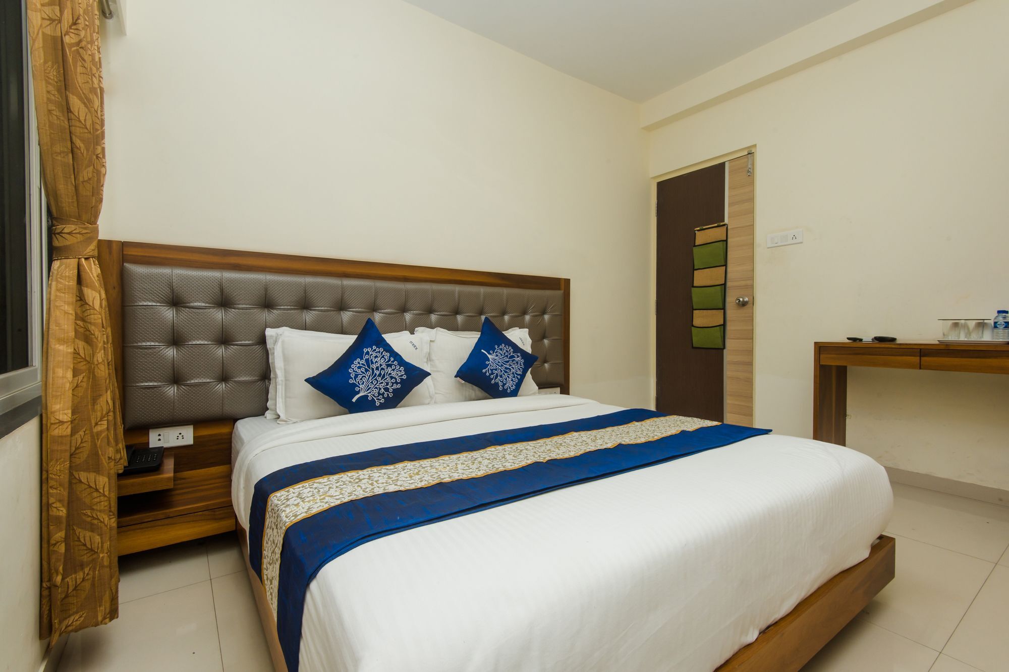 Oyo 11441 Hotel Blue Bells Residency Bombaj Exteriér fotografie