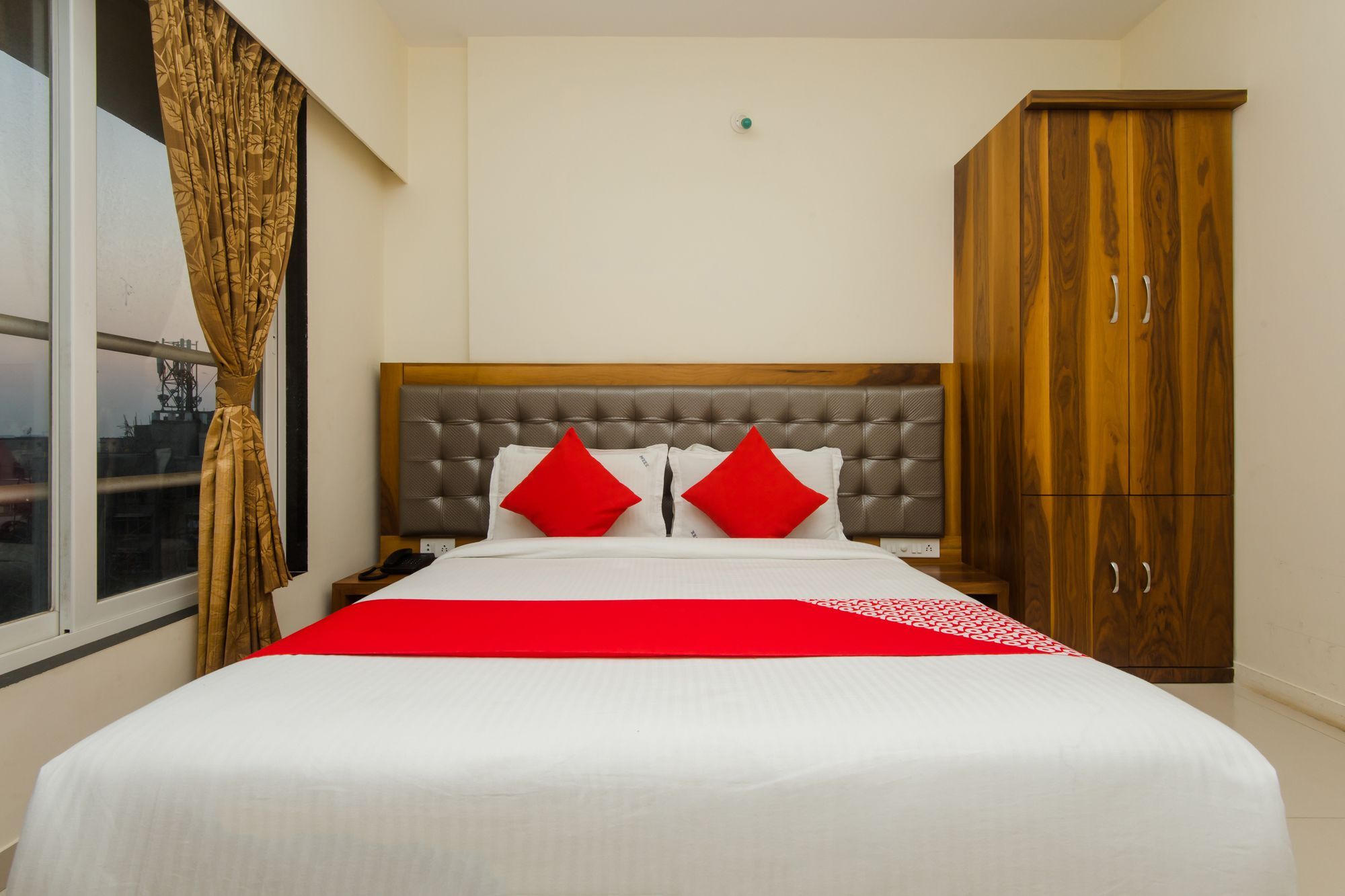 Oyo 11441 Hotel Blue Bells Residency Bombaj Exteriér fotografie