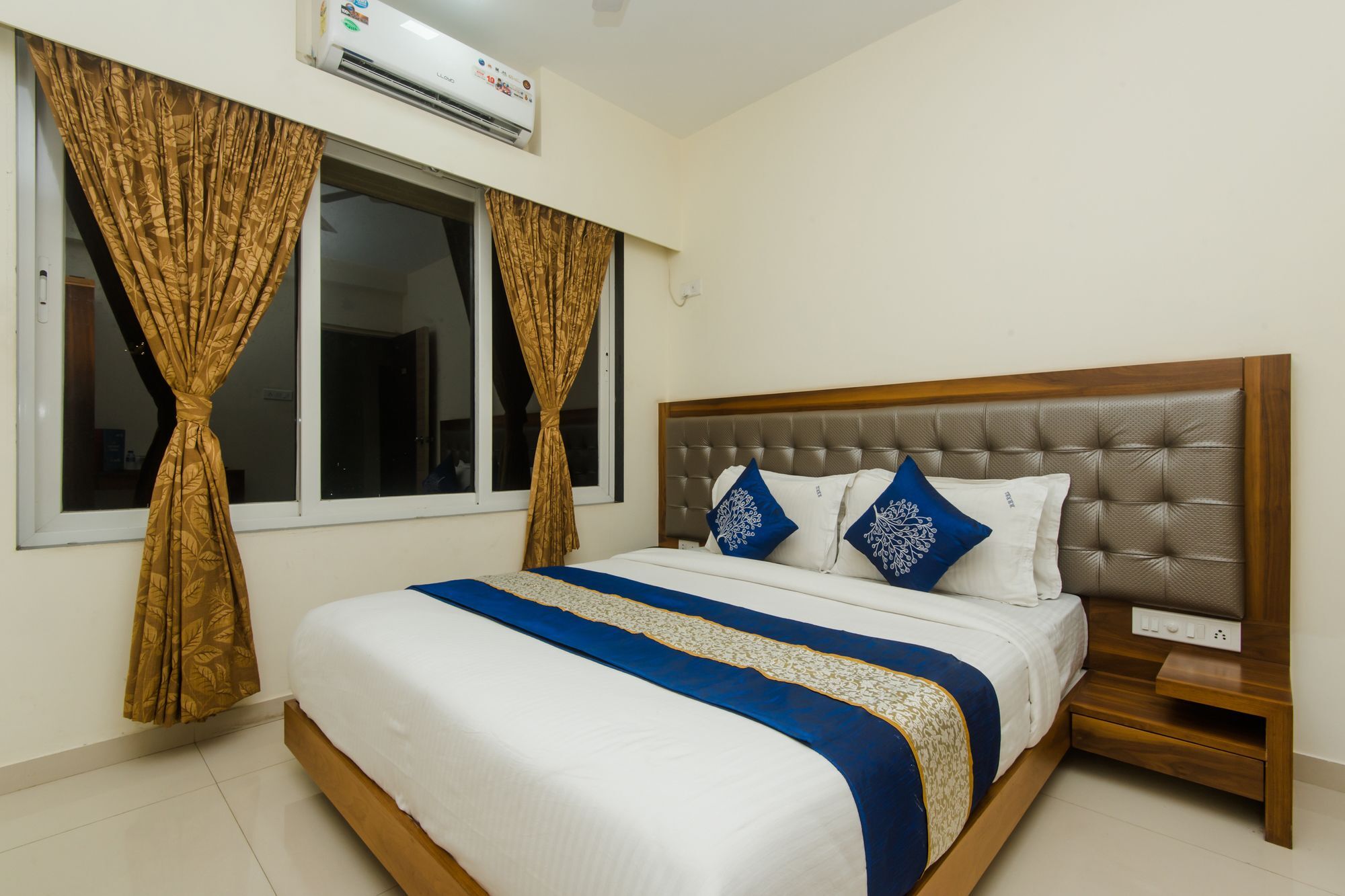 Oyo 11441 Hotel Blue Bells Residency Bombaj Exteriér fotografie